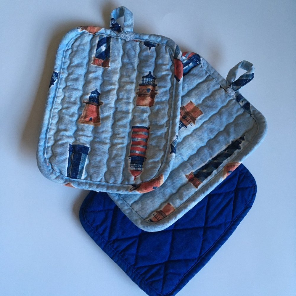 Lighthouse Pot Holder Bundle - Picture 2 of 6